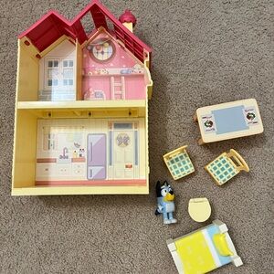 Bluey Dollhouse Playset with Accessories
